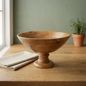 Bol de service en bois sur piétement, poli, pour salade de fruits, vaisselle rustique moderne pour la maison, les fêtes et les mariages - Product Image 3