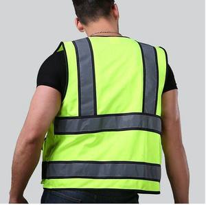 Gilet de sécurité de chantier personnalisable avec logo, respirant, haute visibilité, vêtements réfléchissants avec poche pour la sécurité - Product Image 2