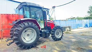 Tractor Agrícola Massey Ferguson MF1404-B con Ruedas para Arrozales, Nuevo y en Venta - Product Image 2