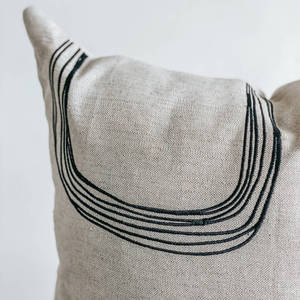 Housse de coussin unie brodée à la main, housse de coussin 100% coton pour la décoration de la maison canapé canapé OEM fabriqué au Vietnam - Product Image 3