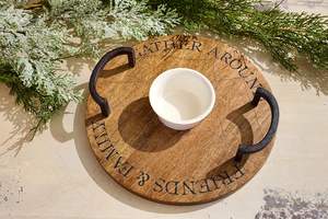 Plateau de service rond en bois Plateau de charcuterie Plateau à fromages avec poignées en métal Plateau décoratif Taille personnalisée Couleur bois naturel - Product Image 3