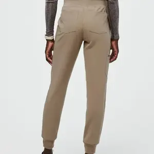 Durable et confortable OEM médical régulier gommage hommes soins infirmiers gommages confortable pour hommes Jogger Scrubs ensemble - Product Image 3