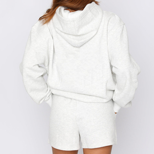 Ensembles pour femmes en gros ensembles courts décontractés de haute qualité pour femmes sweat-shirt à col rond 2 pièces en coton personnalisé et shorts pour femmes - Product Image 2