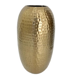 Venta caliente Diseño martillado Floreros de metal Personalizado de alta calidad Decoración del hogar Florero de mesa Más vendidos - Product Image 1