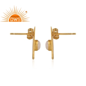 Mejor Venta de plata esterlina 18K chapado en oro Natural Arco Iris Luna piedra preciosa Stud pendiente Demi joyería fina fabricante - Product Image 3