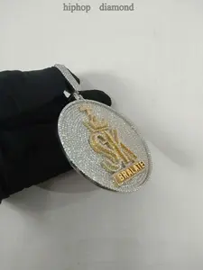 จี้ฮิปฮอปประดับเพชรทรงกลมเคลือบเงิน VVS Moissanite 925แข็งตามสั่ง - Product Image 2