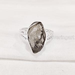 แหวนผู้หญิงประดับพลอยควอตซ์สโมคกี้ดิบธรรมชาติ วงแหวนลายจุด 3 จุด แหวนเงินแท้ 925 สำหรับเทศกาลคริสต์มาส - Product Image 1