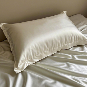 Soft mulberry <b>silk</b> pillow slip breathable and anti static for skin protection and tangle free hair sleeping - Product Image 1