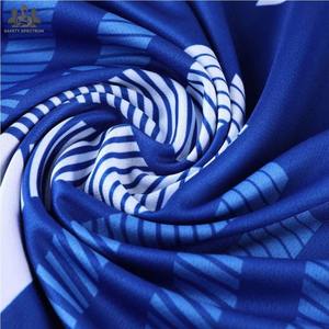 Conjunto de Camiseta y Pantalones Cortos de Fútbol Personalizados, Servicio OEM, Colores Personalizados, Ligeros, 100% Poliéster, Transpirables, de Secado Rápido, para Clubes y Equipos - Product Image 3