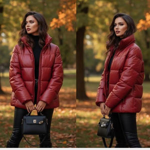 Chaqueta acolchada de cuero genuino de lujo para mujer, diseñada para climas fríos, que combina protección térmica y una estructura elegante. - Product Image 3