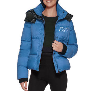 Chaqueta de Plumón Corta de Invierno de Alta Calidad al por Mayor OEM, Chaqueta Acolchada para Mujer con Cuello Alto, Chaquetas Bomber de Piloto para Mujer Personalizadas - Product Image 4