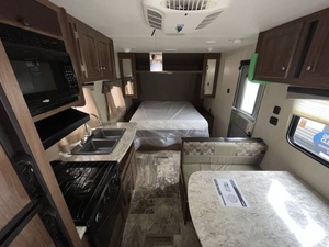 Caravane d'occasion Heartland Prowler 25LX 2018 - Meilleures caravanes de voyage - Product Image 6