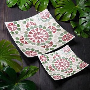 Assiette élégante en nacre pour la décoration de table de luxe et l'utilisation de service à domicile haut de gamme en provenance du Vietnam - Product Image 1