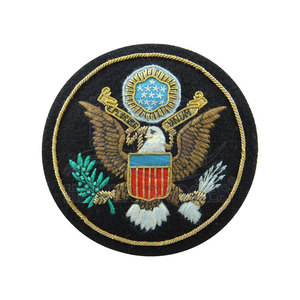 Badges de broderie de nouvelle conception de haute qualité Badges en tissu à coudre à bas prix fabriqués au Pakistan - Product Image 1