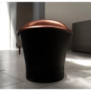 La textura artesanal de la bañera de cobre añade autenticidad y carácter a los baños de lujo, un accesorio de llegada espectacular. - Product Image 1