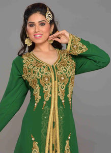 ผ้าจอร์เจียอิสลามปักสีเขียวพร้อมฮิญาบกันแดด - Product Image 2