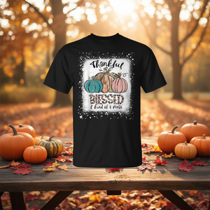 Camiseta de Acción de Gracias con estampado de texto: Thankful Blessed Kind of a Mess-Bleached - Product Image 3