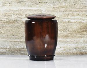 Urnes funéraires personnalisées en bois de rose, design antique artisanal, écologiques, taille et forme sur mesure, décoration intérieure pour l'hommage aux êtres humains et aux animaux de compagnie - Product Image 1