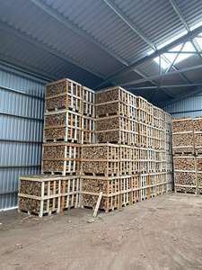 Leña de roble seca en venta a precios económicos para uso en exteriores e interiores con envío gratuito dentro de Europa a partir de 15 toneladas. - Product Image 2