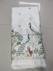 Tela de Bordado de Satén Malai Suave Más Vendida, de Peso Medio, para Vestidos Tradicionales, Ropa Festiva y Proyectos de Moda - Product Image 6