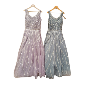 Robe en filet brodée à la mode pour femme idéale pour les occasions festives Événements nuptiaux et cérémonies traditionnelles - Product Image 1