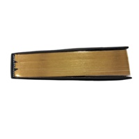 Services d'impression du Coran avec reliure parfaite, couverture rigide en carton, dorure des bords, feuille d'or, taille et design personnalisés