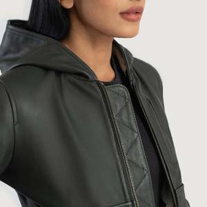 เสื้อแจ็คเก็ตบอมเบอร์หนังแบบมีฮู้ดลายควิลท์สีเขียวลูน่า - Product Image 6