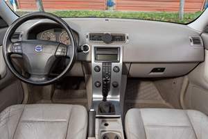 VOLVO V50 T5 AWD 2005 d'occasion, conduite à gauche/droite - Product Image 3