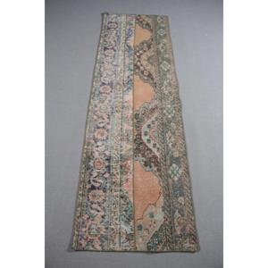 Alfombra de 2.1x6.9 pies, Alfombra Turca Vintage, Alfombra Azul con Diseño de Patchwork - Product Image 1