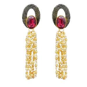 Kriaa Pendientes colgantes de perlas chapadas en oro con piedra de resina púrpura 1311411J - Product Image 1