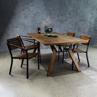 Table de bureau et de salle à manger en fer et métal de style vietnamien moderne avec un design minimaliste pour le salon, le bureau à domicile et l'extérieur - Marque LBN