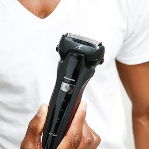 Afeitadora y Recortadora Híbrida Inalámbrica para Hombre, Uso en Seco y Húmedo, con Diseño de Triple Cuchilla y Rotatorio, Dos Accesorios, Resistente al Agua IPX7, Color Negro - Product Image 3