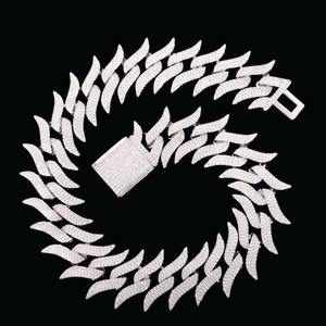 Accesorios de cadena cubana para Hombres Elegantes con collares de moissanita Cantidad a granel para padrinos de boda o joyería para el día de la boda - Product Image 1