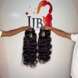 Extension de cheveux ondulés naturels, extensions de cheveux indiens non transformés à cuticule bouclée naturelle alignée temple brut - Product Image 1