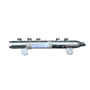 Riel de Combustible Compatible con Mahindra 0305BM0081N Common Rail con Sensor Pin mHawk CRDe Scorpio Bolero Bosch 0445214128 - Product Image 1