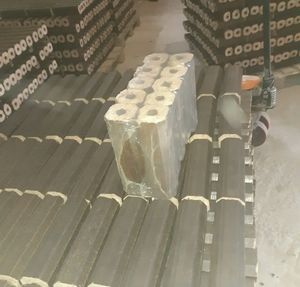 Prêt à expédier : Grand stock de granulés de bois de pin et de chêne, briquettes de biomasse en poudre et en copeaux de bois - Product Image 5