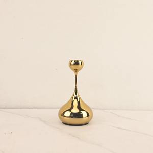 Elegante Candelabro Largo de Metal Dorado para Decoración de Fiestas, Decoración del Hogar y Uso en Mesas para Ocasiones Especiales, Venta al por Mayor desde India - Product Image 6