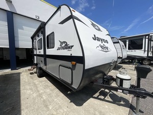 Jayco J-a-y F-l-i-g-h-t S-L-X 7 195RB d'occasion 2022 prêt à être vendu - Product Image 4