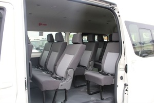 NUOVISSIMO Toyota Hiace 2025 15 Posti 4x4 4 Cilindri 2.8L Potenza 161cv Diesel Trasmissione Automatica 4WD Guida a Destra - Product Image 6