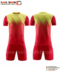 Maillot de football personnalisé de haute qualité pour hommes, uniforme de football respirant avec ensembles de coupe automatisée - Product Image 2