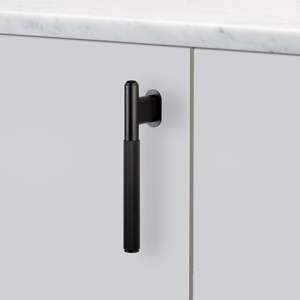 Tirador de metal para gabinetes domésticos, fabricado con materiales de primera calidad que ofrecen un rendimiento duradero para el uso diario en muebles. - Product Image 2
