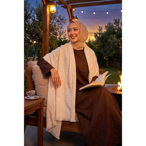 Châle écharpe en laine pashmina tricotée imprimée couleur écru, à épaules plates, pour l'hiver et l'été, collection Musulmane - Product Image 1