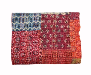 Edredón Ajrakh de retazos hecho a mano, colcha Kantha con estampado de bloques de mano, manta Kantha con tinte vegetal, colchas para uso doméstico - Product Image 5