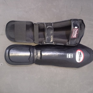 Protège-Tibias de Boxe de Meilleure Qualité en Cuir PU pour Kickboxing & MMA, Équipement de Protection des Jambes Muay Thai - Product Image 1