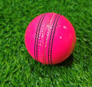 Cuero de alumbre de alta calidad 4 piezas 156G Test Match Cricket bolas duras Pink Cricket Match Balls - Product Image 1