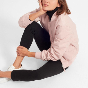 Vêtements en gros Blouson aviateur rose à fermeture éclair pour femmes Blouson aviateur pour femmes Nouveau produit Recrutement avec tenue professionnelle - Product Image 4