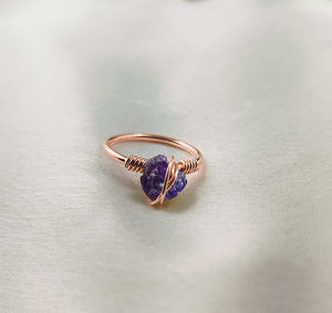 Anillo de piedras preciosas de tanzanita cruda 8-10mm corte áspero chapado en oro rosa alambre de plata esterlina envuelto anillo de piedra de nacimiento certificado - Product Image 4