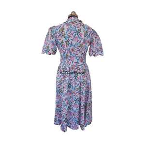 ชุดเดรสอินเดียทำมือจากผ้าฝ้าย 100% สำหรับผู้หญิง พิมพ์ลายดอกไม้ คอวี แขนสั้น สวมใส่สบายทุกวัน เป็นมิตรกับสิ่งแวดล้อม สไตล์วินเทจ ความยาวปานกลาง - Product Image 6