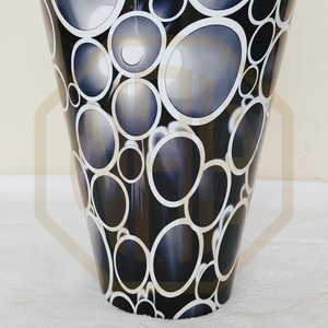 Jarrón de Flores de Hierro Estilo Costero, Diseño Nórdico en Gris y Negro, Decoración de Lujo Hecha a Mano para Hogar u Oficina, Cuello Repujado Chapado en Oro - Product Image 5