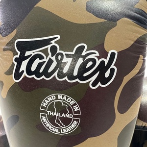 Nuevos Guantes de Boxeo Fairtex Camo Muay Thai Personalizados, de Cuero Genuino, con Correa Ajustable, para Entrenamiento y Sparring - Product Image 3